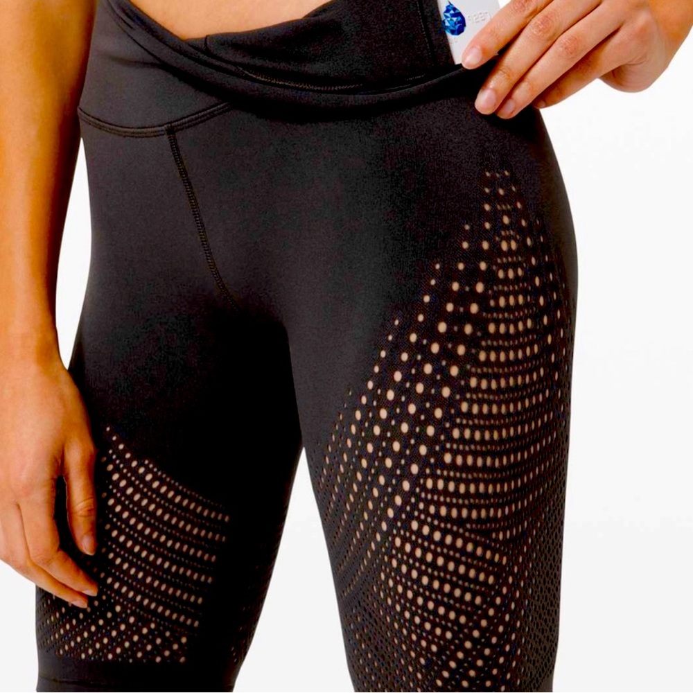 Lululemon Reveal HR Short Digi Rain Charcoal Grey Size 2 High Rise Shorts - Picture 5 of 12